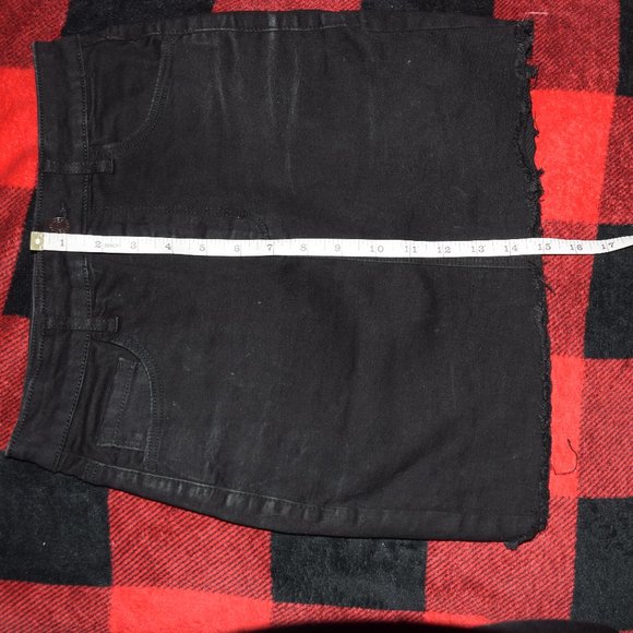 NWOT - Black jeans skirt - Picture 5 of 5